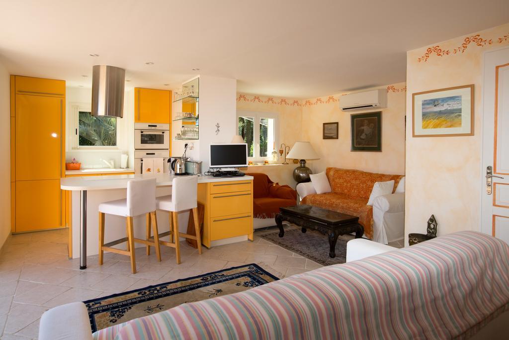 La Tarentane Hotel Grimaud Buitenkant foto