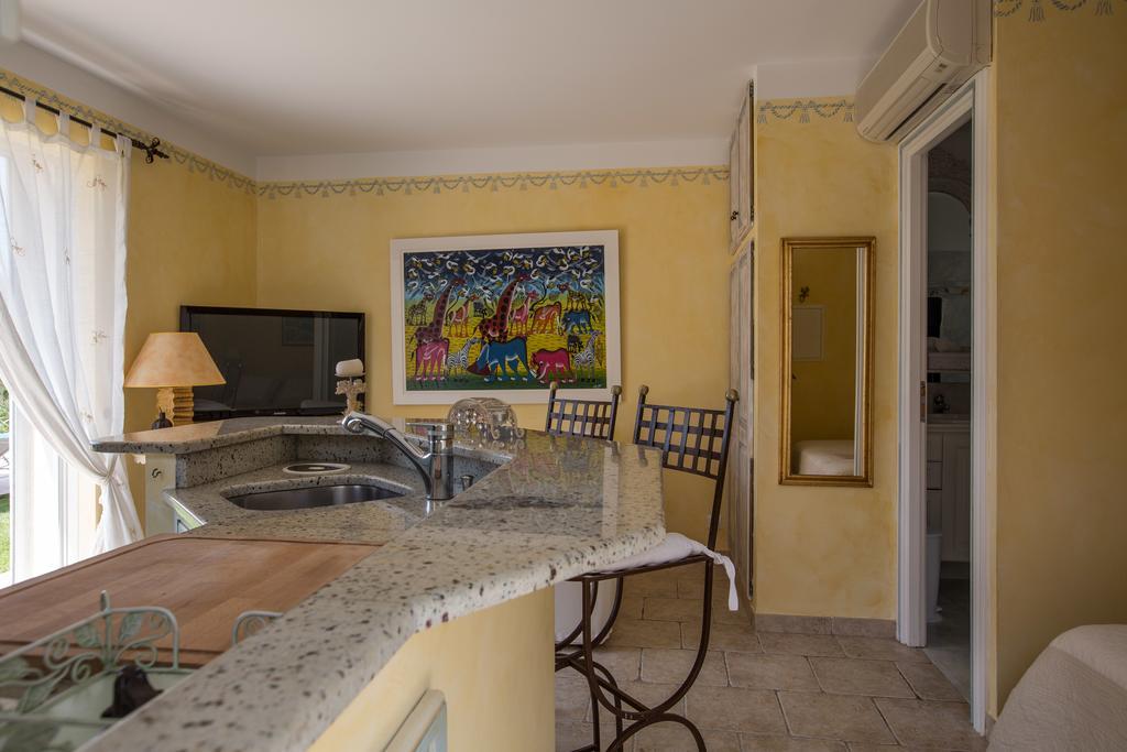 La Tarentane Hotel Grimaud Buitenkant foto